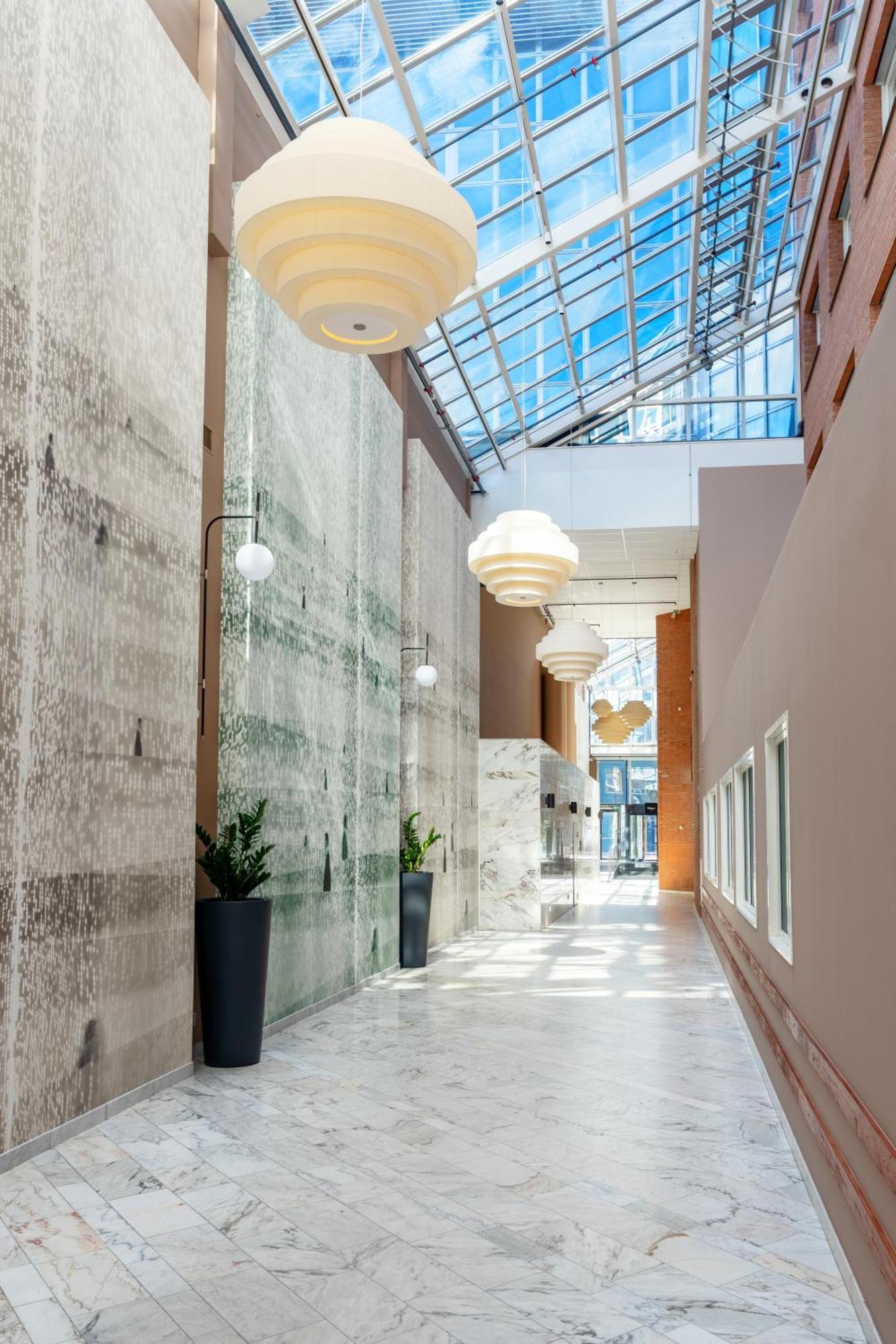 Отель Voco Stockholm - Kista By Ihg Экстерьер фото